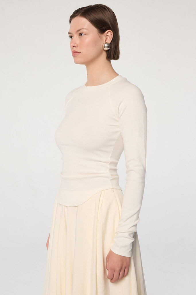 ARELI T - SHIRT WHITE - The Line by K