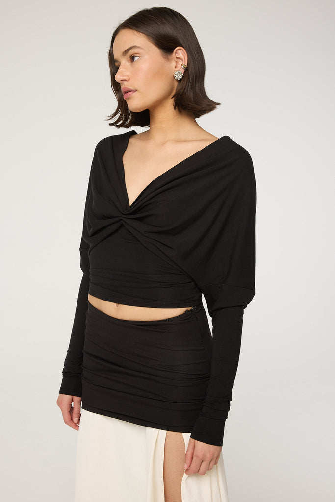 SELVIE TOP BLACK - The Line by K