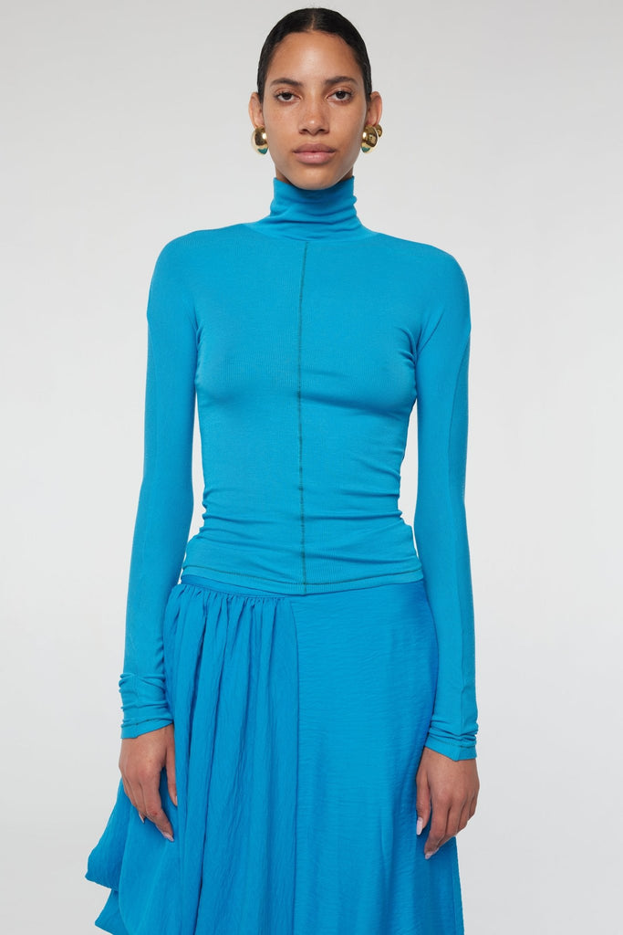 BLIXA TURTLENECK TOP ELECTRIC TURQUOISE - The Line by K