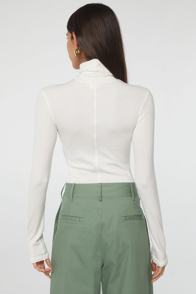 MADS TURTLENECK TOP WHITE - The Line by K