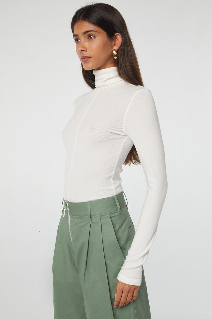 MADS TURTLENECK TOP WHITE - The Line by K